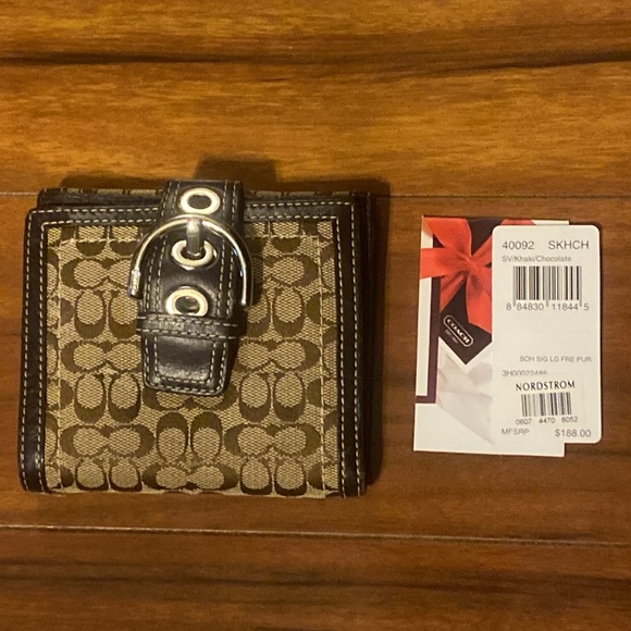 Coach Wallet - Picture 6 of 6